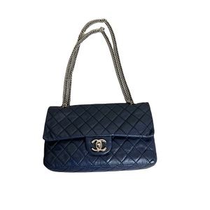 CHANEL Navy Quilted Double Flap Chain Bag